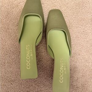 Coconuts by Matisse Olive Green Mules